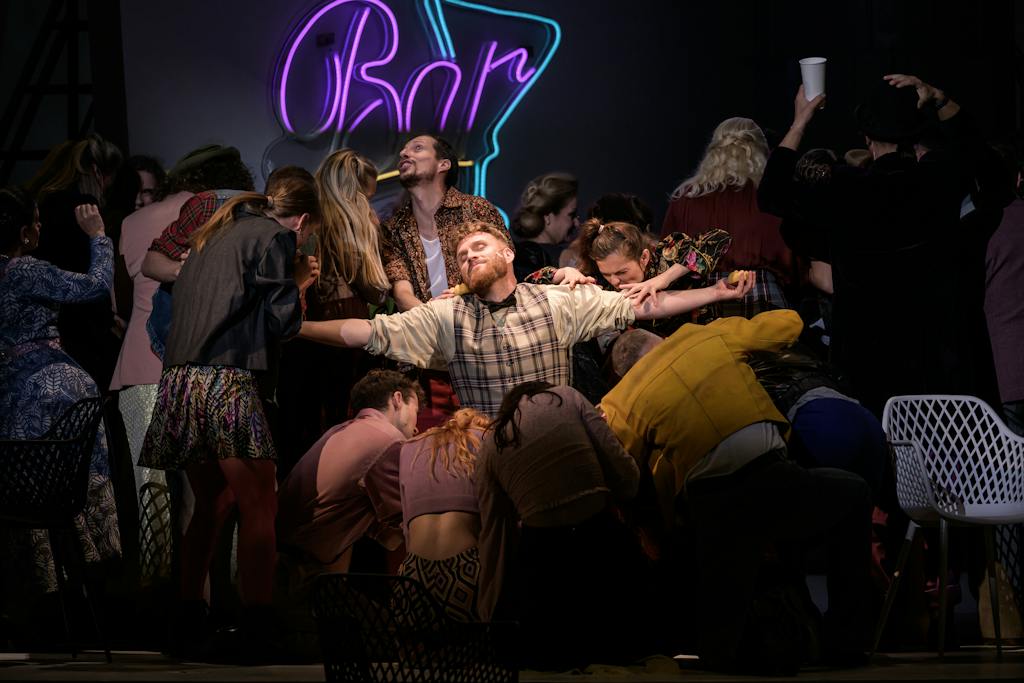 Opera | Sweeney Todd: The Demon Barber of Fleet Street: Michael Skalický (Tobias Ragg), State Opera Chorus – photo: Serghei Gherciu