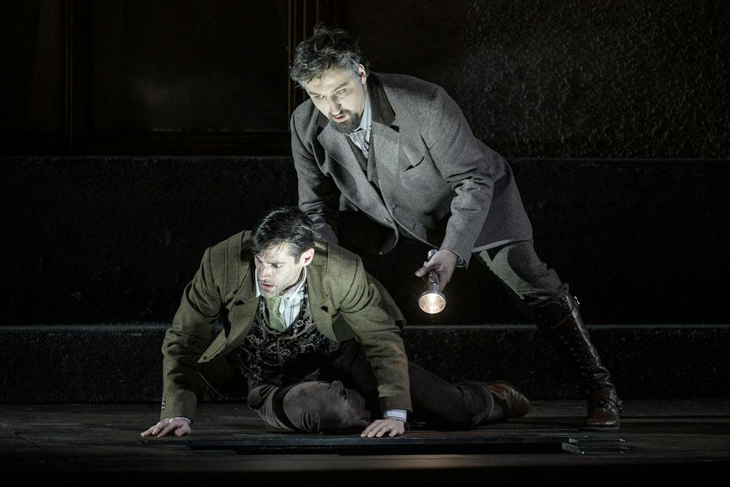 Opera | Pelleas a Melisanda: Pelleas (David Oller), Golaud (Pavol Kubáň) – foto: Petr Neubert